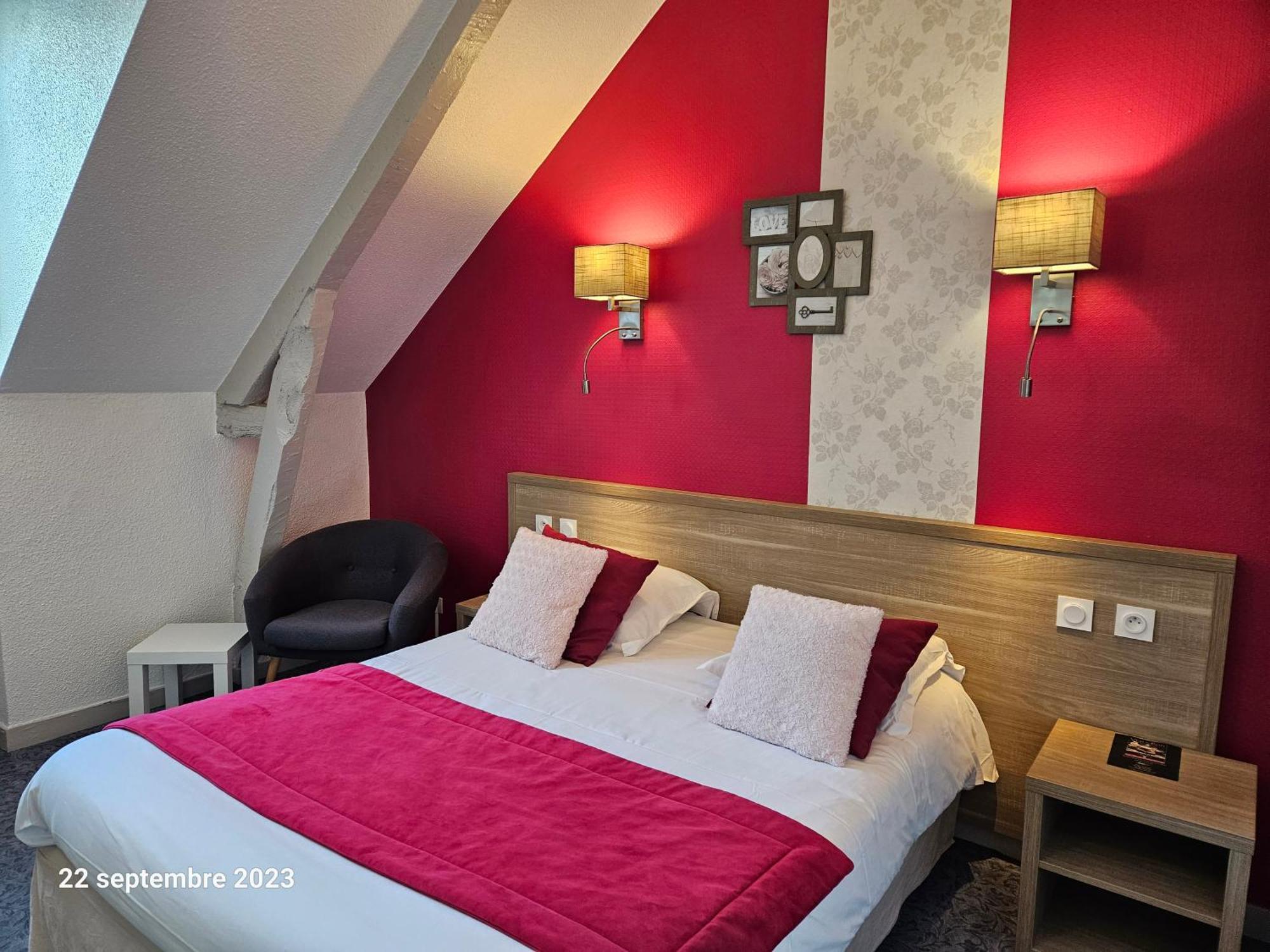 Hotel Le Rohan Charme Et Caractere Pontivy Exteriör bild